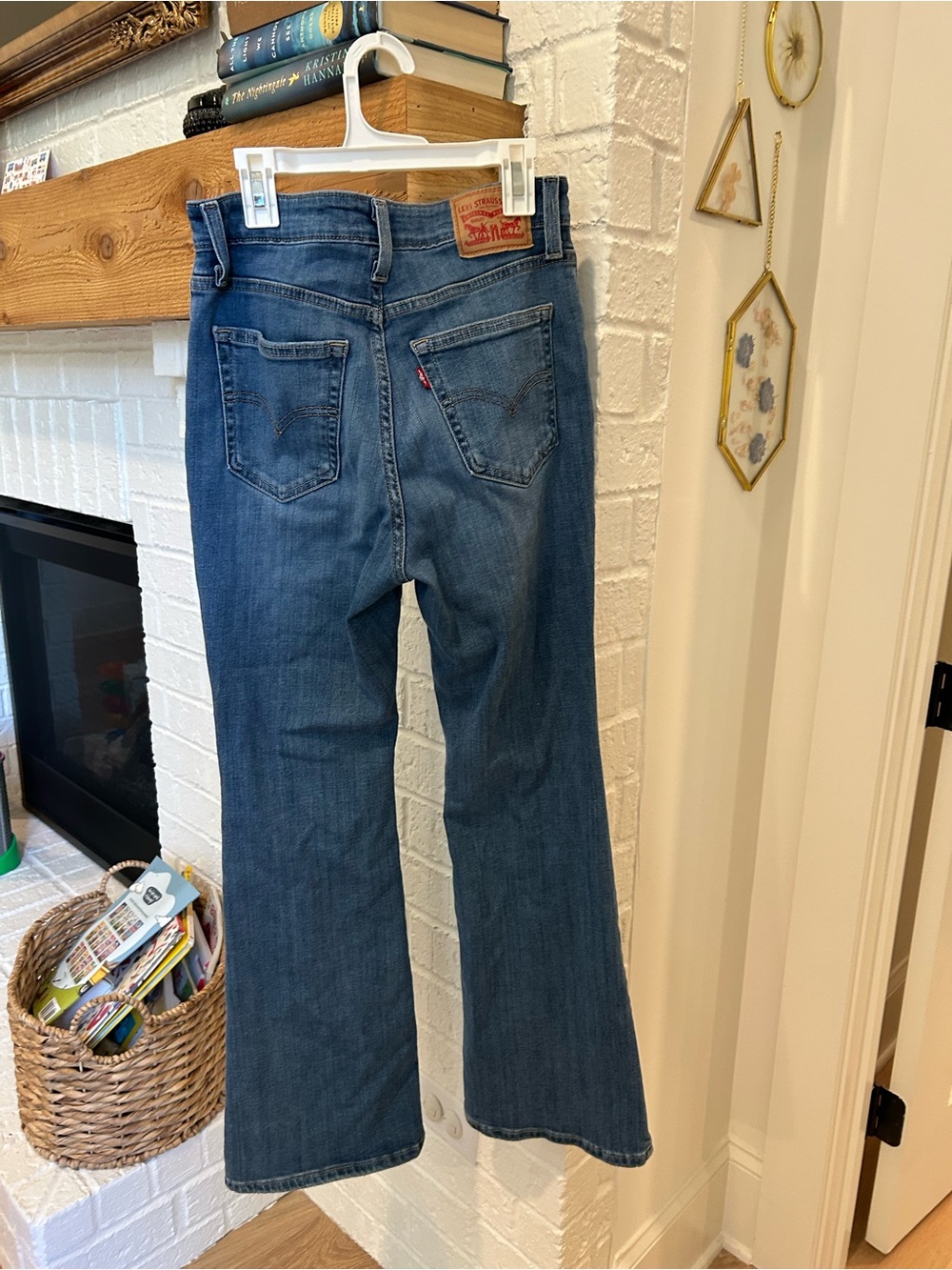 Levi's Women's Medium Blue Wide-Leg Jeans